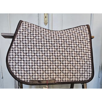 czaprak vs w brązową pepitkę